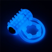 Голубое, светящееся в темноте виброкольцо Lumino Play Vibrating Penis Ring - Lovetoy - в Екатеринбурге купить с доставкой