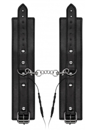 Черные наручники с электростимуляцией Electro Handcuffs - Shots Media BV - купить с доставкой в Екатеринбурге