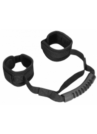 Черные наручники V V Adjustable Handcuffs with Handle - Shots Media BV - купить с доставкой в Екатеринбурге