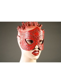 Красная маска-очки с фурнитурой в виде заклепок - Подиум - купить с доставкой в Екатеринбурге