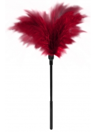 Пластиковая метелочка с красными пёрышками Small Feather Tickler - 32 см. - Blush Novelties - купить с доставкой в Екатеринбурге