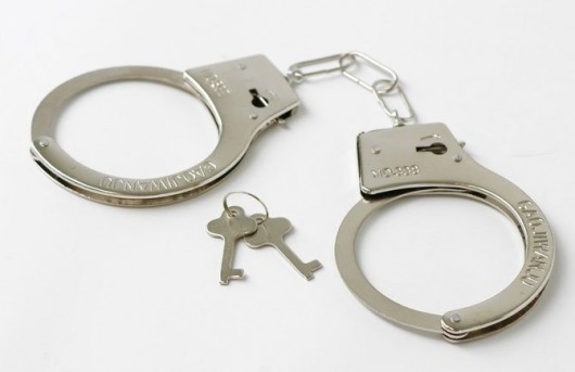 Серебристые наручники с ключиками - Сима-Ленд - купить с доставкой в Екатеринбурге