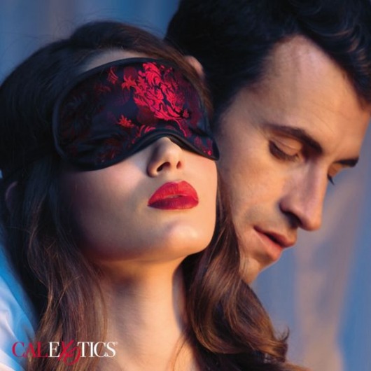 Маска на глаза закрытого типа Blackout Eye Mask - California Exotic Novelties - купить с доставкой в Екатеринбурге