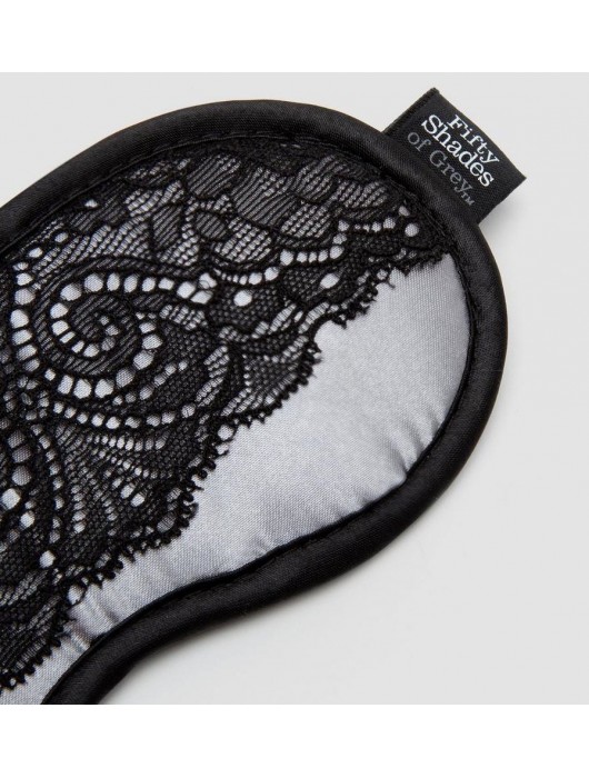 Атласная маска с кружевом Play Nice - Fifty Shades of Grey - купить с доставкой в Екатеринбурге