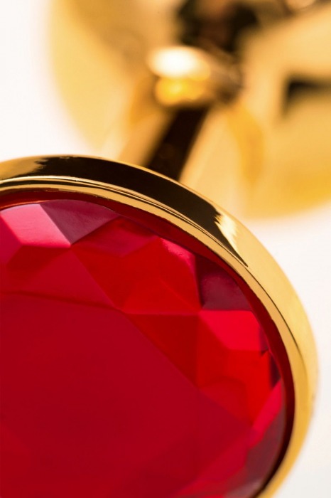 Малая золотистая анальная втулка с красным кристаллом - 6 см. - ToyFa - купить с доставкой в Екатеринбурге