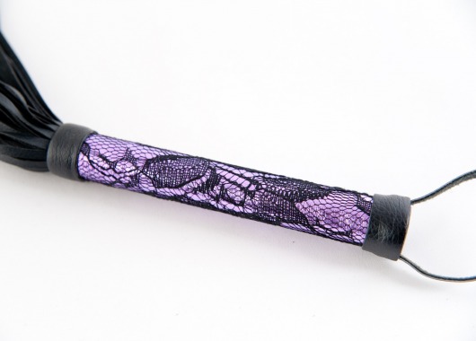 Пурпурный флоггер с кружевной ручкой - ToyFa - купить с доставкой в Екатеринбурге