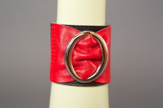 Красно-чёрный кожаный браслет с овальной пряжкой - Подиум - купить с доставкой в Екатеринбурге